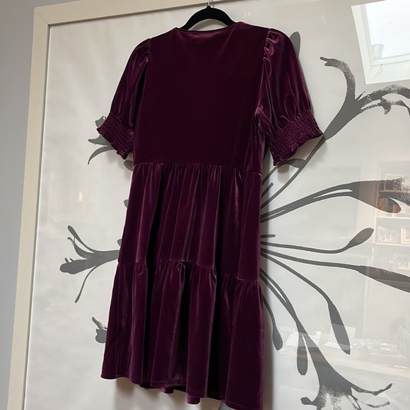 Draper James by Reese Witherspoon, “Lee Ann” dress in velvet crimson - Picture 10 of 14